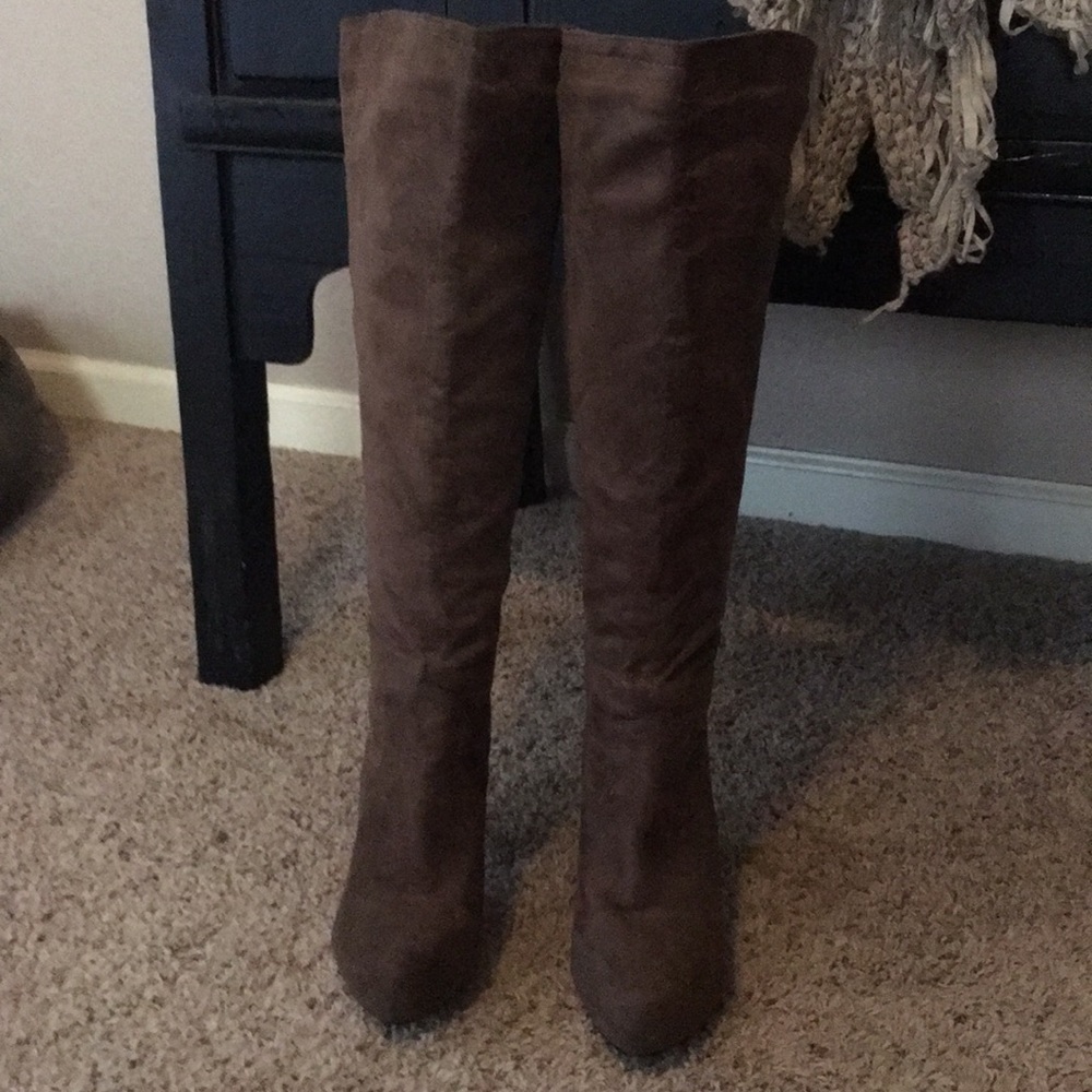 Hidden platform tall faux suede boots
